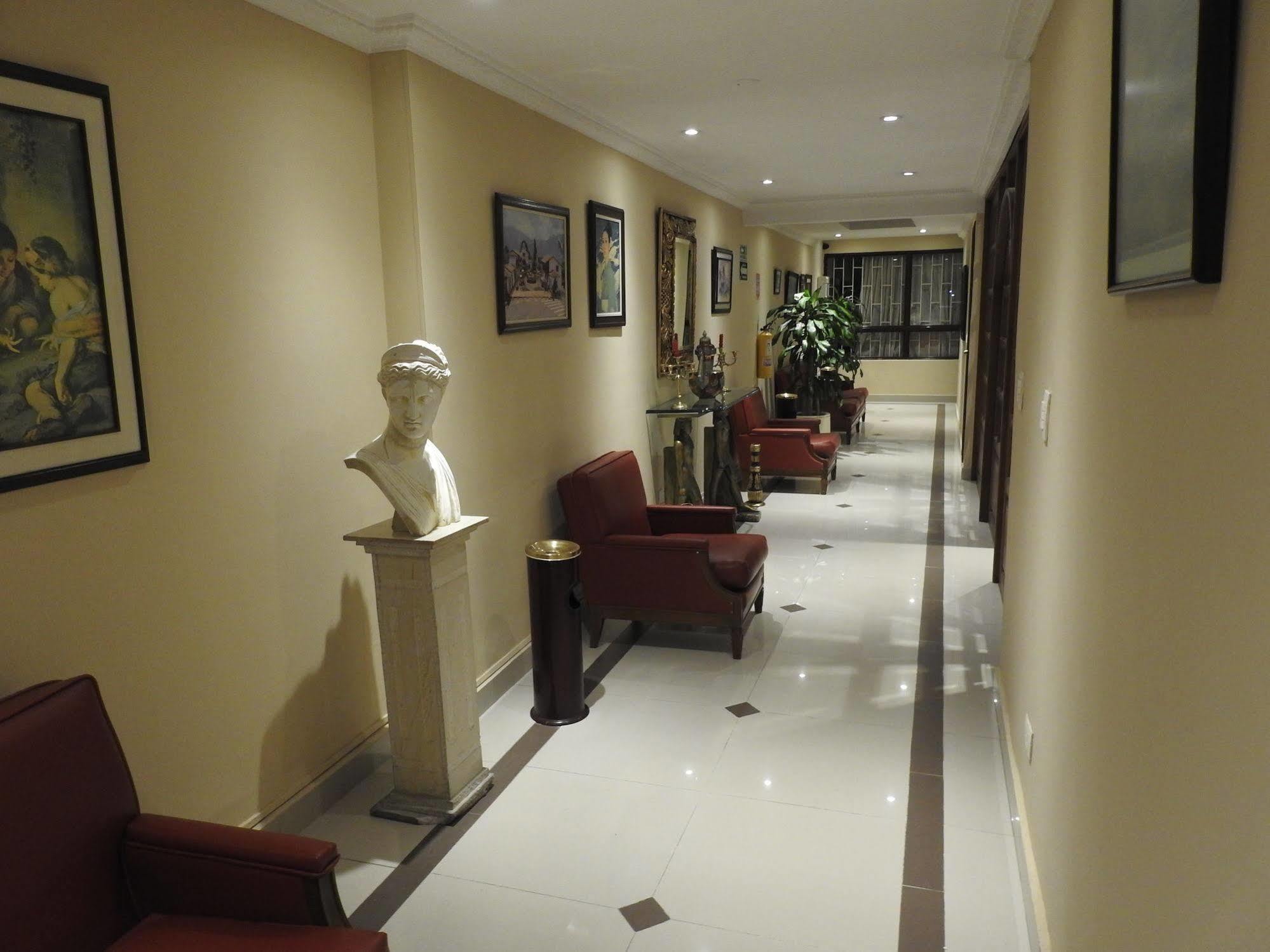 Hotel La Sabana Bogotá Esterno foto